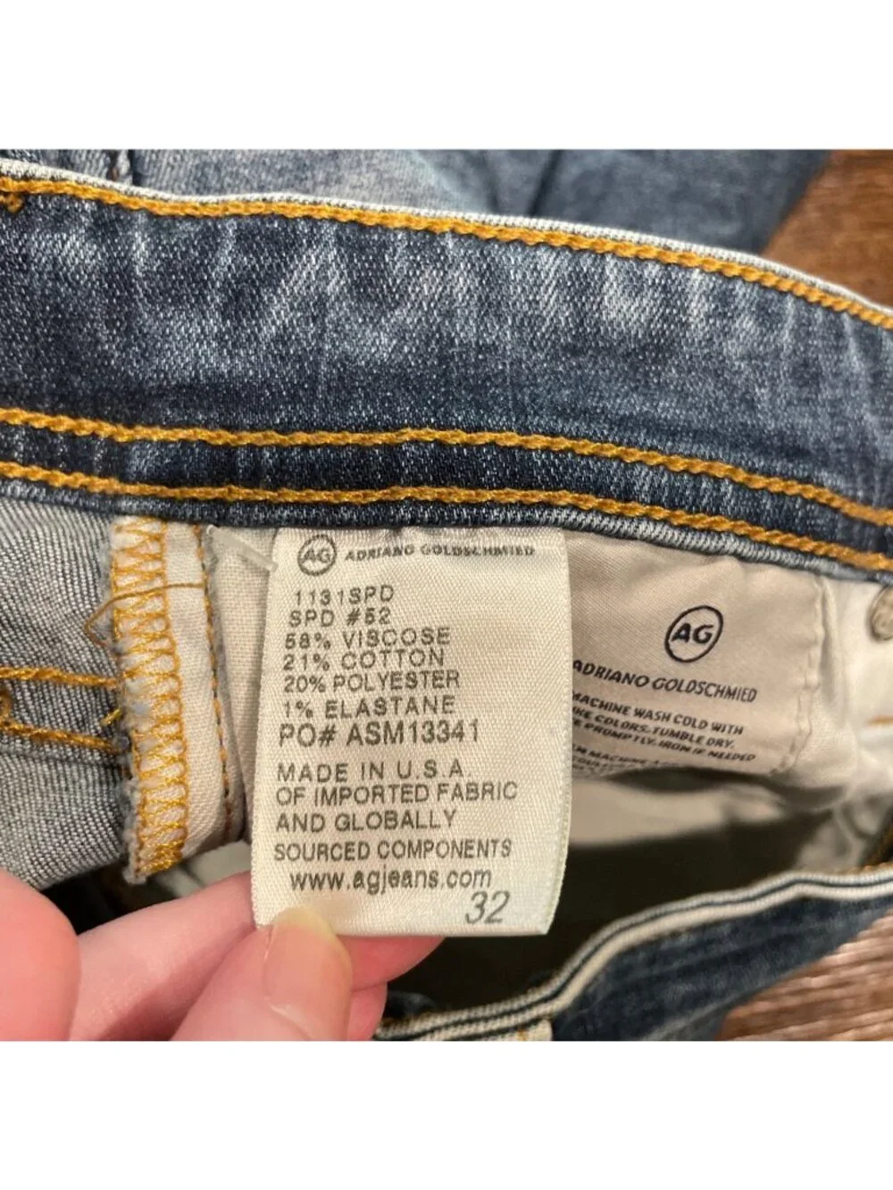 AG Matchbox Slim Straight Jean 32x34 Light Medium Wash Stretchy AG-ED Denim